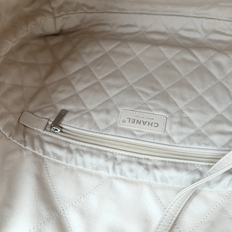 Chanel Shoulder Bag 22Bag Beige Calfskin Small 35 × 7 × 37 cm — detail view 11 of 12