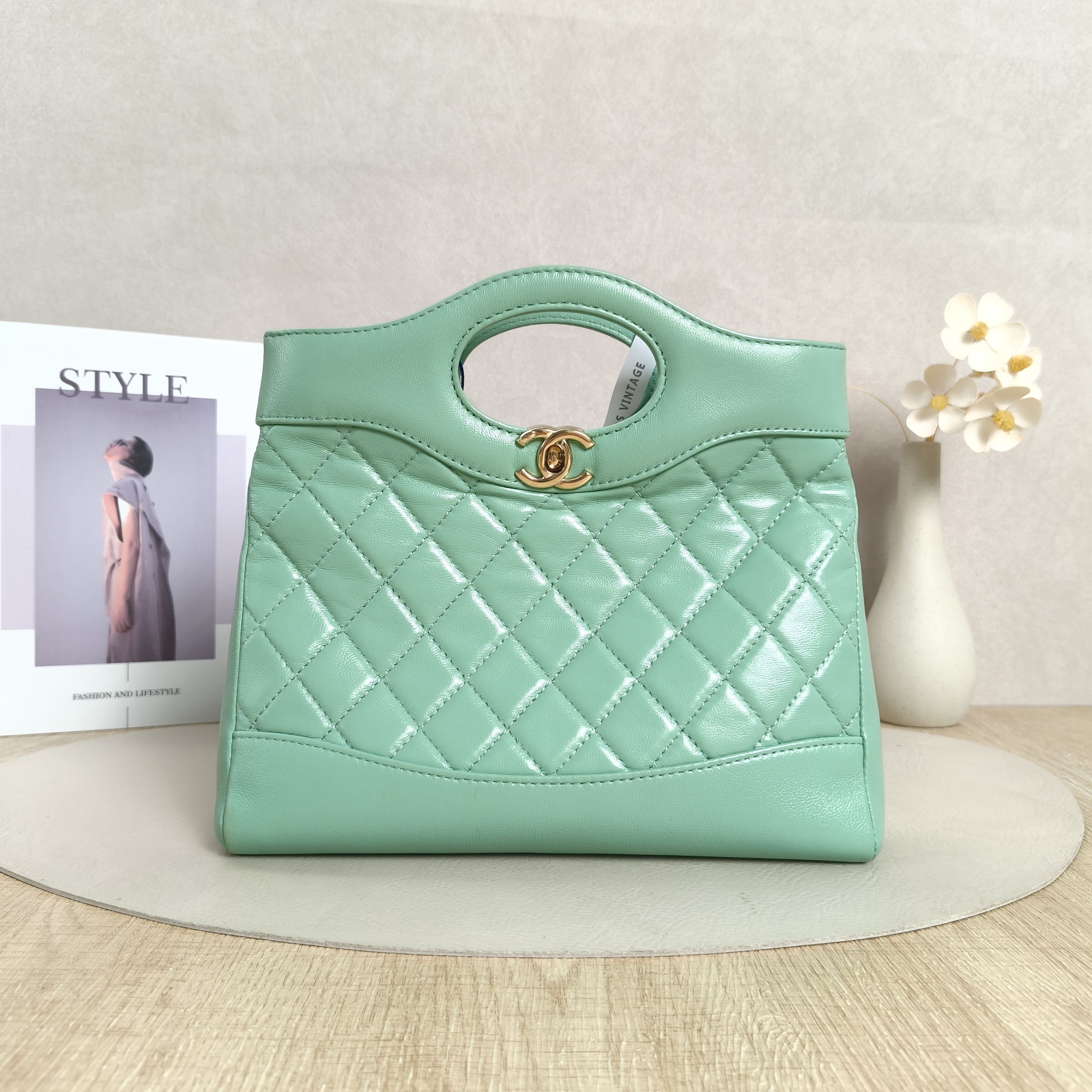 Chanel Crossbody Bag31Bag Green Calfskinmini23 × 5.5 × 22 cm