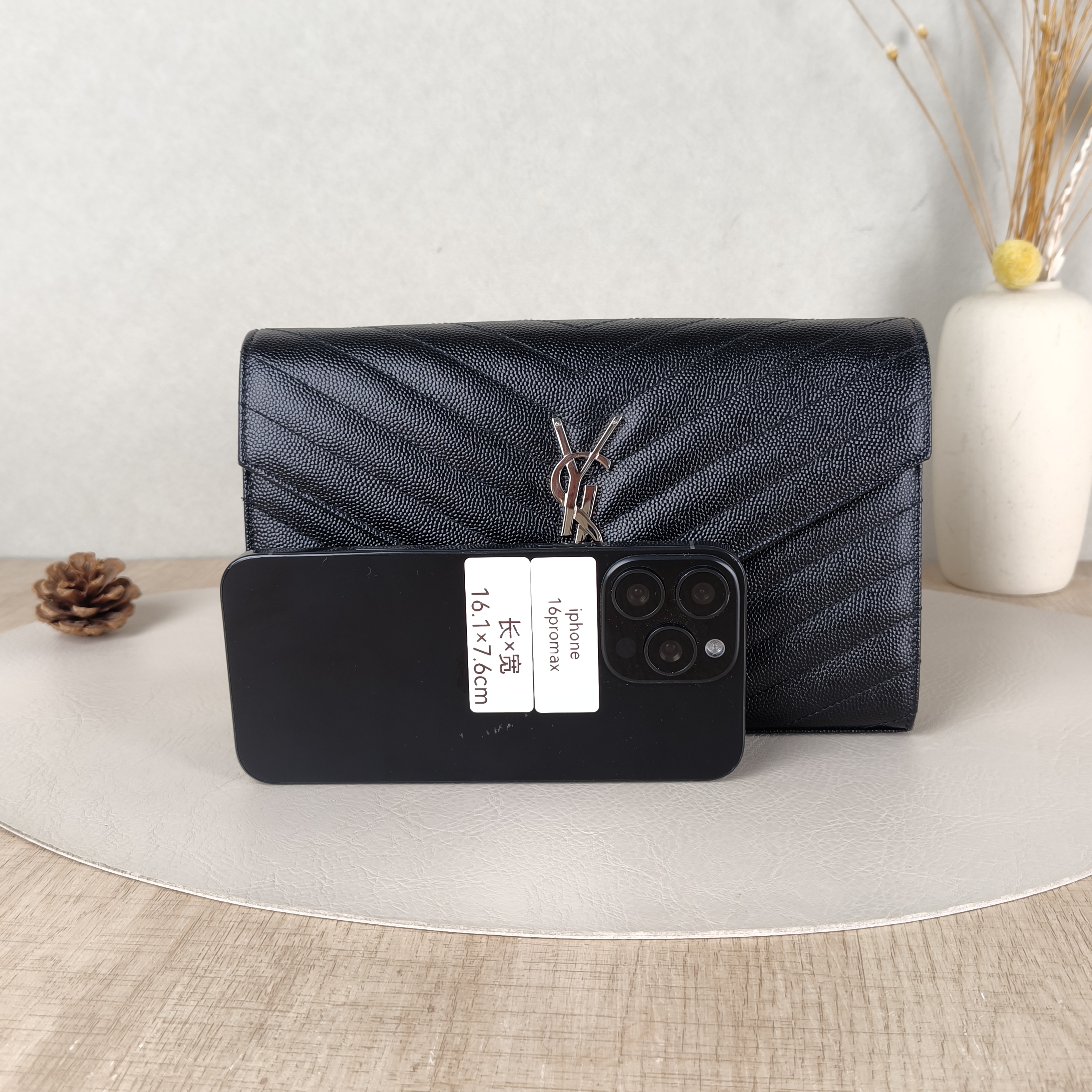 SAINT LAURENT Shoulder Bag CASSANDRE ENVELOPE Black Calfskin One Size22.5 × 4 × 14 cm — cover view 2 of 5