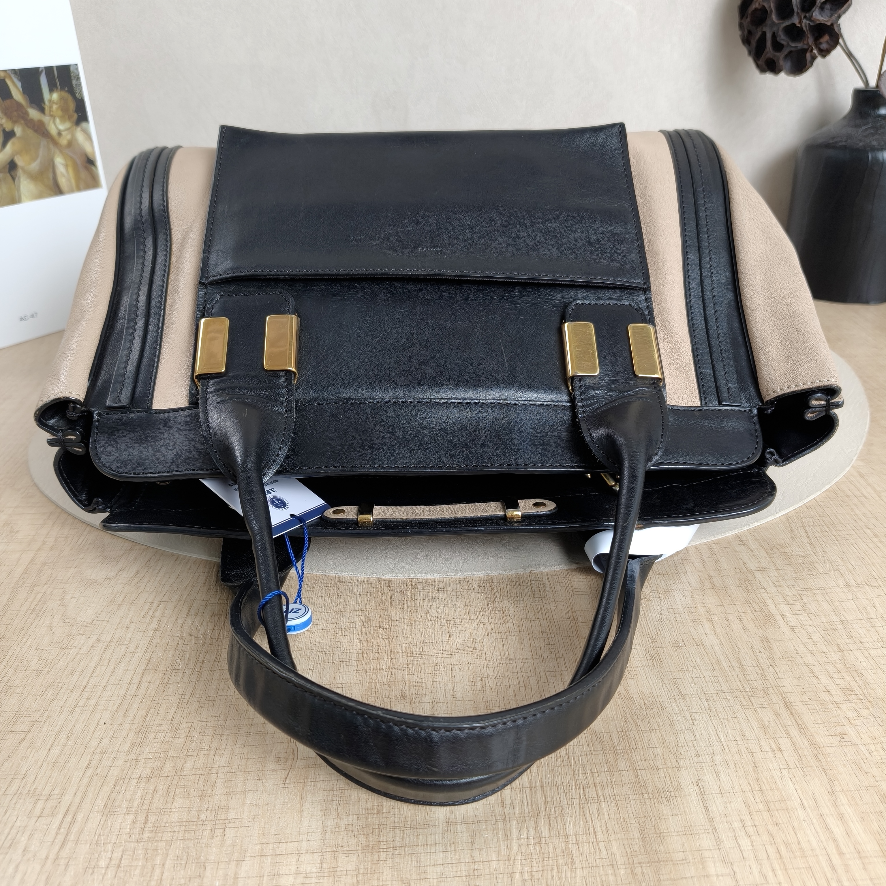 Chloé Crossbody Bag Alic Shoulder Bag Crossbody Bag Black Taupe Calfskin 33 × 15 × 23 cm — cover view 6 of 10