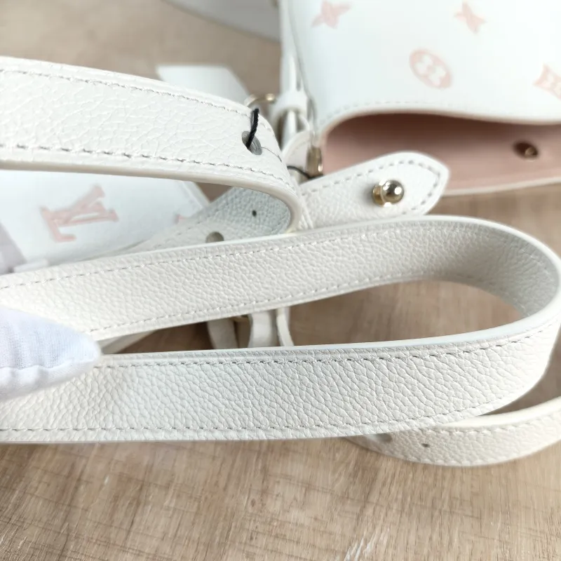 Louis Vuitton Top Handle Bag ALL IN BB White · Pink Calfskin BB16 × 12 × 18 cm — detail view 7 of 13