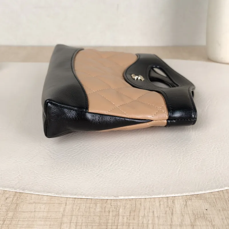 Chanel Crossbody Bag31Bag Beige · Black Waxed Leathernano19 × 5 × 12 cm — detail view 11 of 14