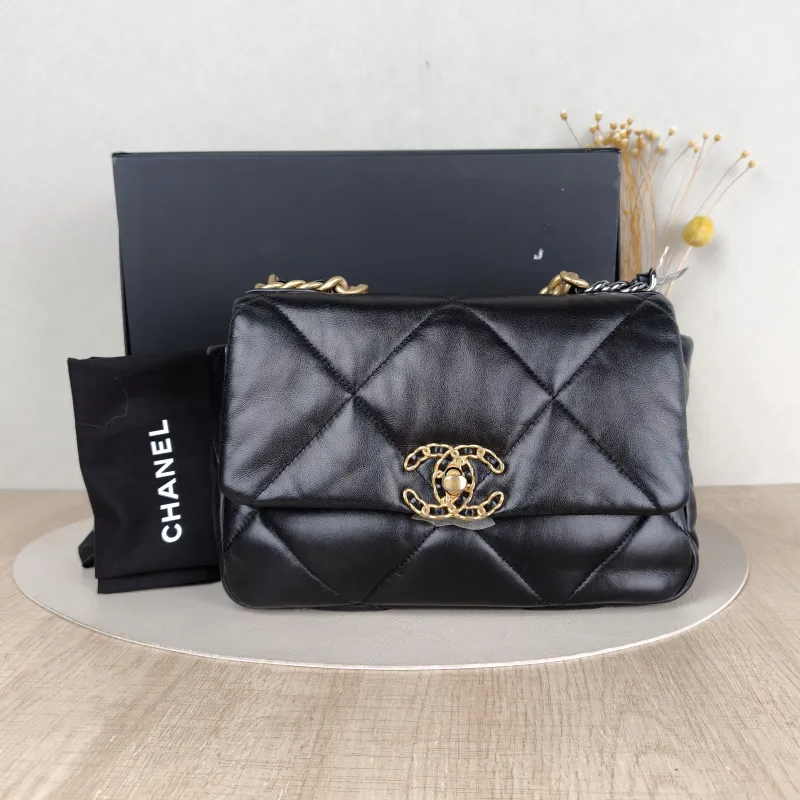 Chanel Crossbody Bag 19Bag Black SL ambskin Small 26 × 9 × 16 cm — cover view 5 of 6