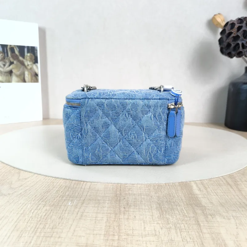 Chanel Crossbody Bag Edition Blue Canvas One Size16 × 8 × 9.5 cm — cover view 2 of 5