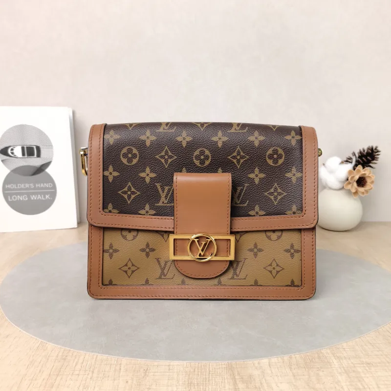 Louis Vuitton Crossbody Bag Dauphine Monogram PVC Medium25 × 10.5 × 17 cm