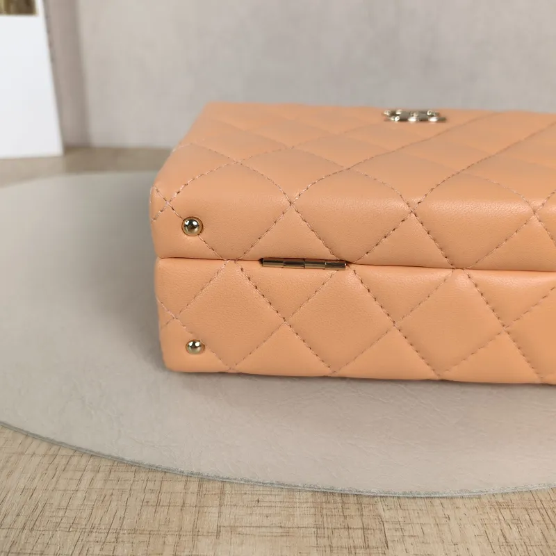 Chanel Crossbody Bag Box Bag Pink Lambskin One Size18.5 × 7 × 12 cm — detail view 7 of 11