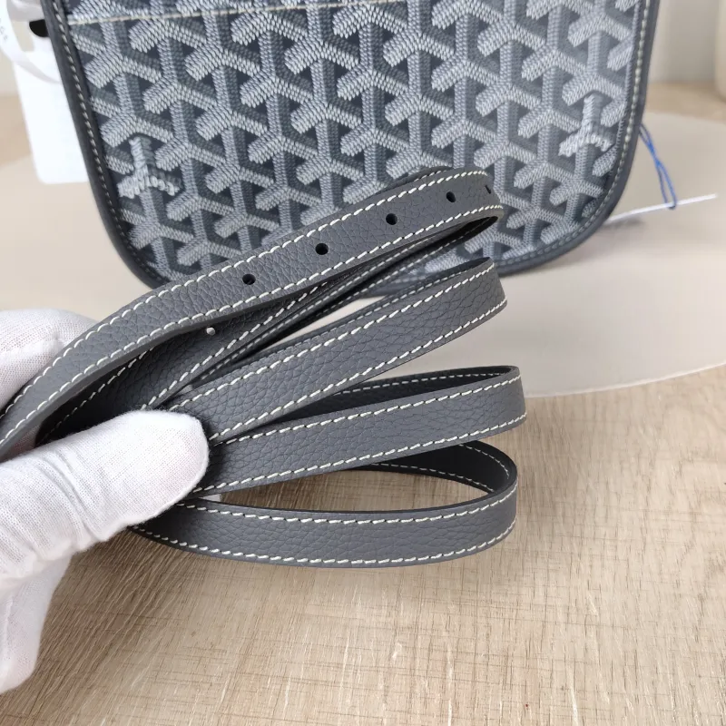 GOYARD Crossbody Bag BELVEDERE Messenger Bag Grey PVC Small 22 × 7 × 16 cm — detail view 9 of 11