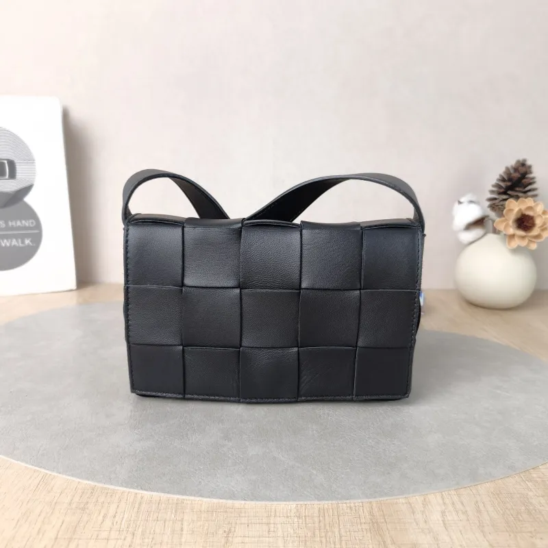 Bottega Veneta Crossbody Bag Cassette Woven