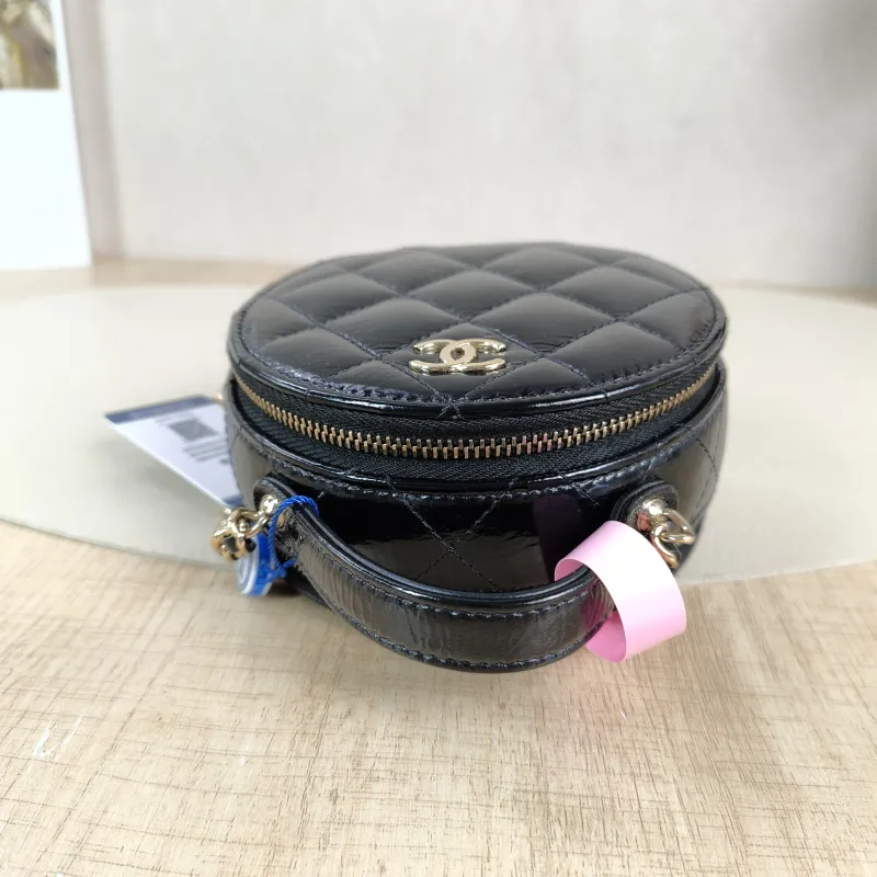 Chanel Crossbody Bag Crossbody Bag Black with Gold-Tone Hardware Waxed Leather Mini 12 × 5.5 × 11 cm — detail view 4 of 12