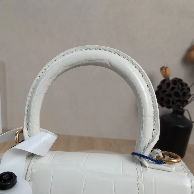 BALENCIAGA Crossbody Bag Hourglass Hourglass Bag White Calfskin Mini12 × 5.5 × 8 cm — detail view 10 of 14