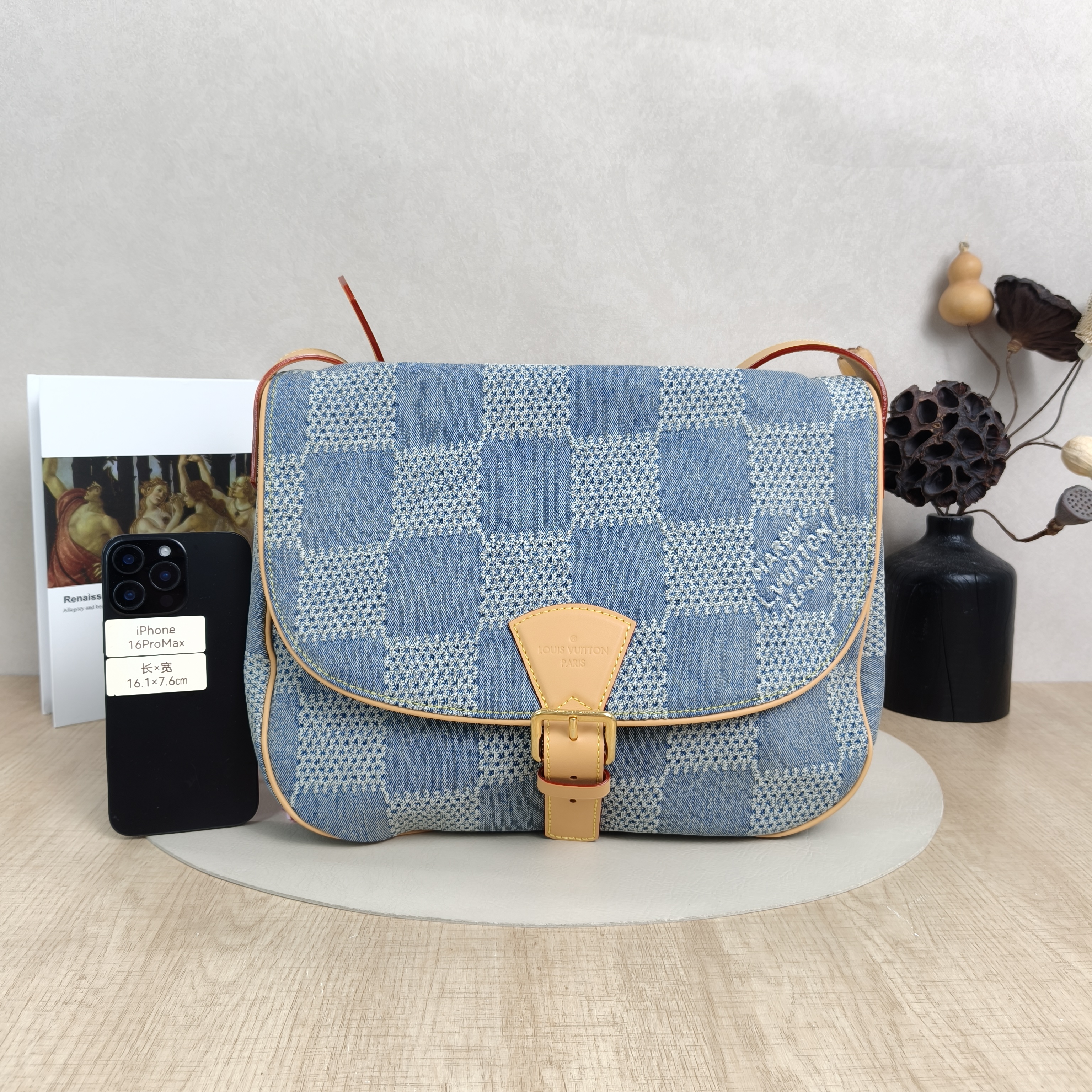 Louis Vuitton Crossbody Bag MONTSOURIS Messenger Bag Blue Medium32 × 10 × 28 cm — cover view 2 of 5