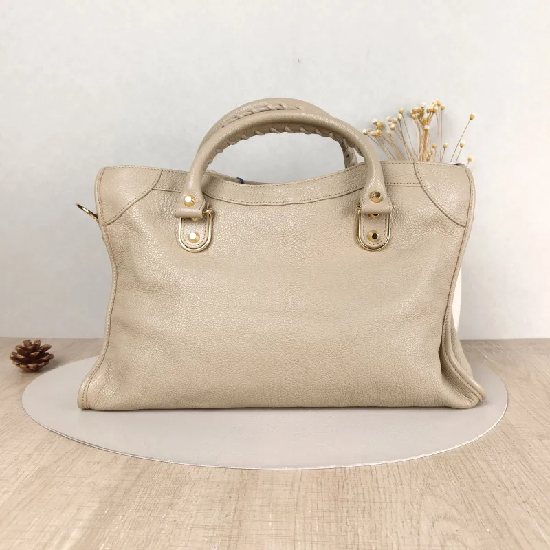 BALENCIAGA Shoulder Bag Classic City Calfskin Medium 37 × 15 × 23.5 cm — cover view 2 of 5