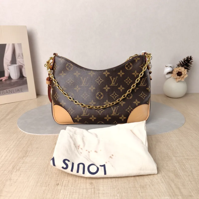 Louis Vuitton Crossbody Bag Boulogne PVC Small 26 × 9.5 × 16 cm — cover view 5 of 6