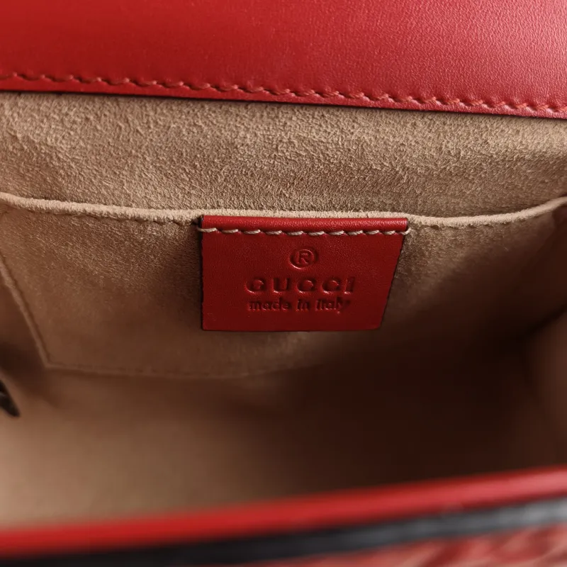 GUCCI Crossbody Bag Padlock Red Calfskin Small 20.5 × 7.5 × 13 cm — detail view 5 of 10