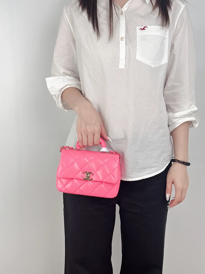 Chanel Crossbody Bag Edition Red Lambskin 19 × 6.5 × 13.5 cm — on-model view 3 of 3