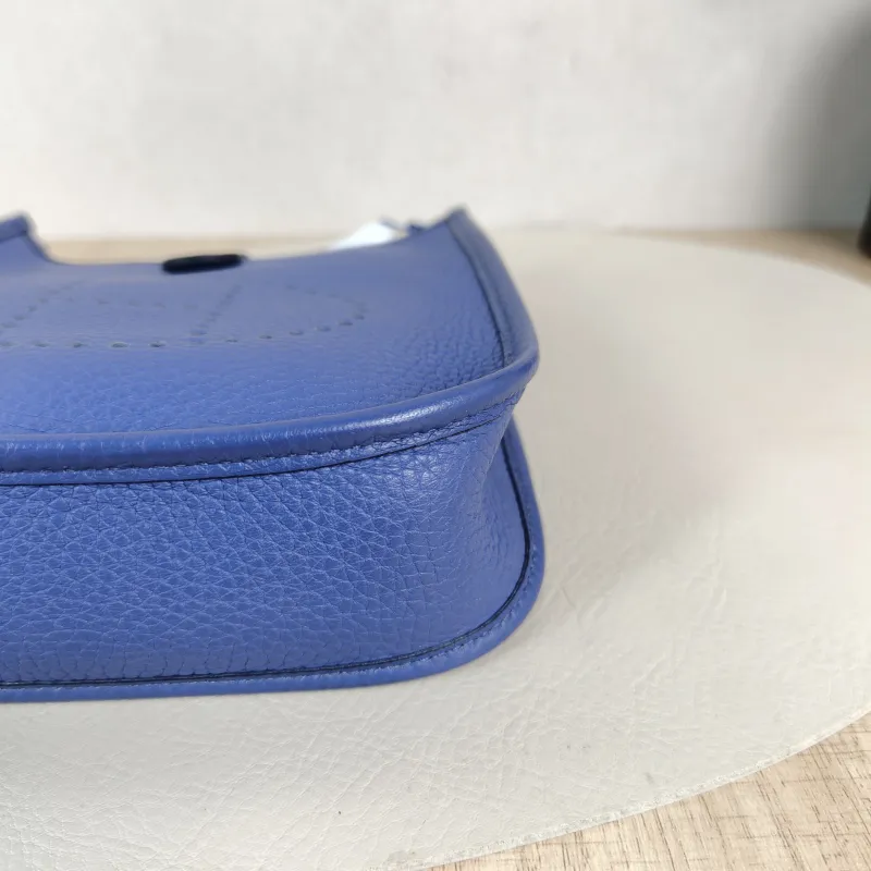 Hermès Crossbody Bag Evelyne Mini 16 Mini 16 Blue TC Calfskin Mini 17 × 5.5 × 18 cm D — detail view 10 of 12