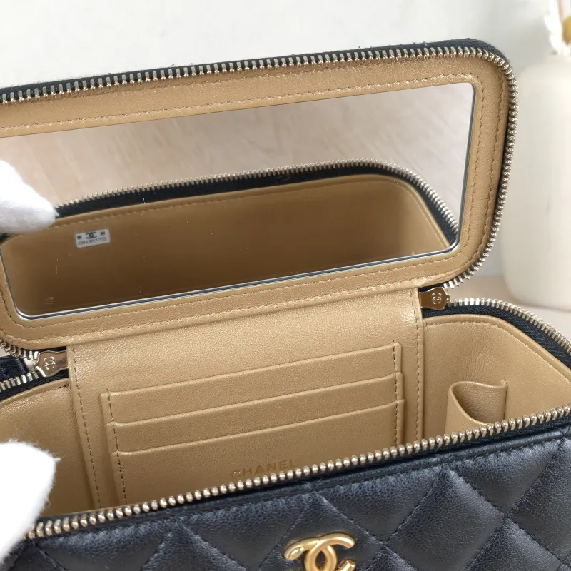 Chanel Crossbody Bag Edition Box Bag Cosmetic Bag Black Lambskin 17 × 8 × 9.5 cm — detail view 8 of 14