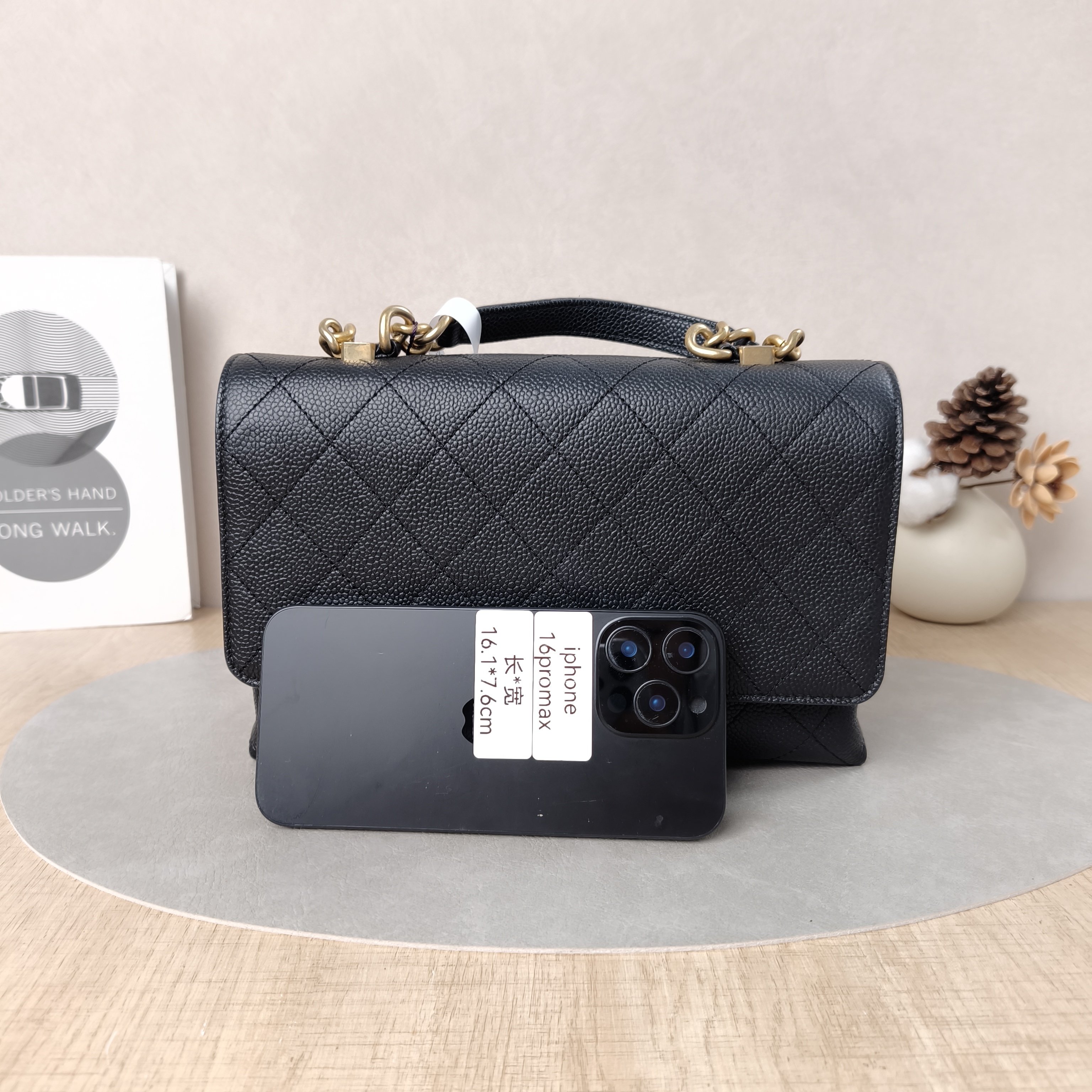 Chanel Crossbody Bag Black Grained Calfskin 25 × 8 × 15.5 cm — cover view 4 of 5