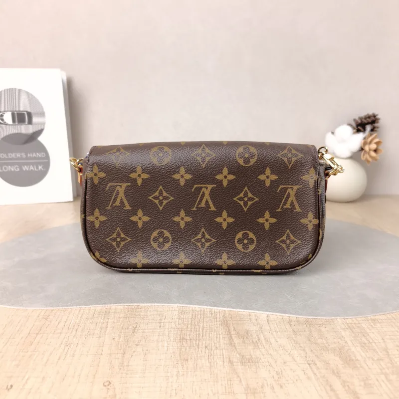 Louis Vuitton Crossbody Bag IVY Monogram PVC Small 23.5 × 4.3 × 12 cm — cover view 2 of 5