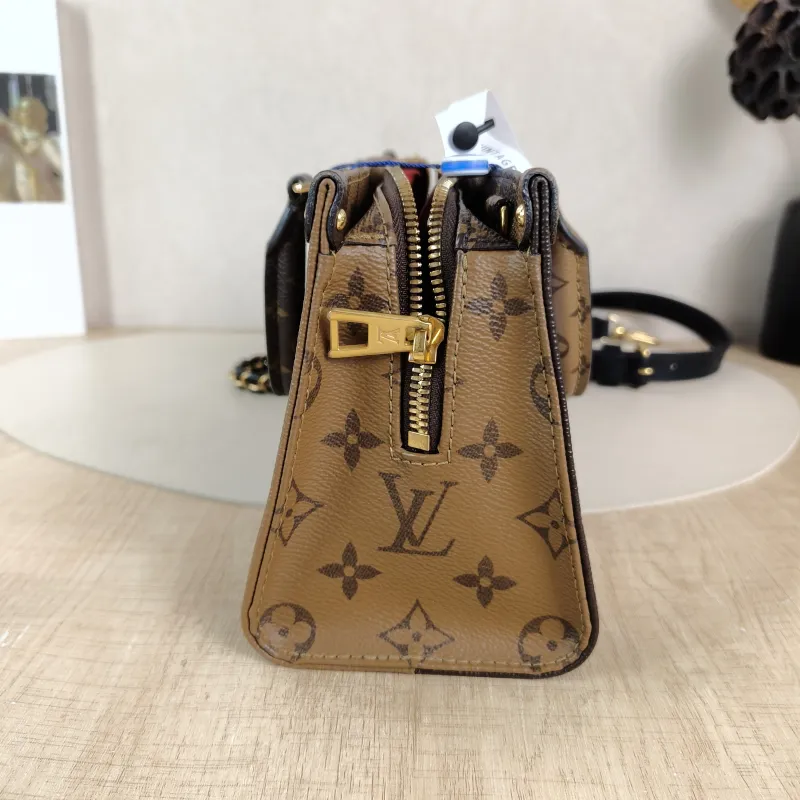 Louis Vuitton Crossbody Bag Onthego East West Two Straps Monogram PVC Small 25 × 10 × 13 cm — detail view 7 of 12