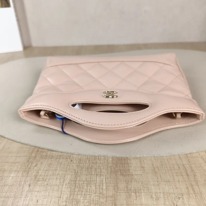 Chanel Crossbody Bag 31Bag Pink nano 20.5 × 3.5 × 17 cm — detail view 6 of 11