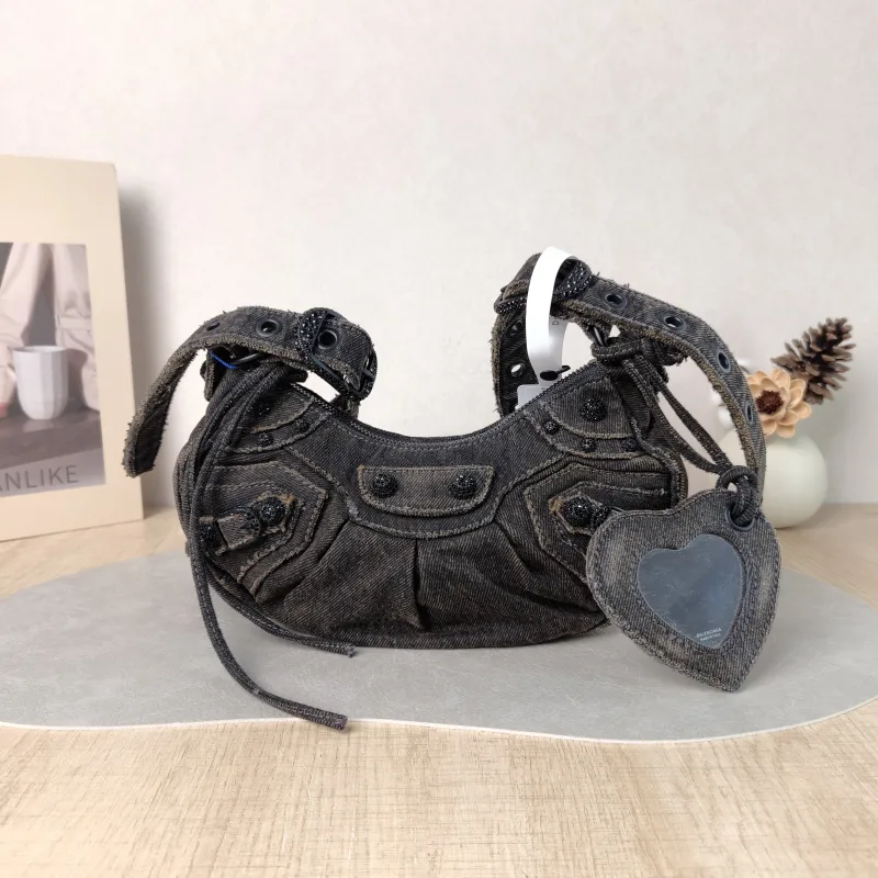 BALENCIAGA Crossbody Bag Black XS 26 × 7 × 16 cm