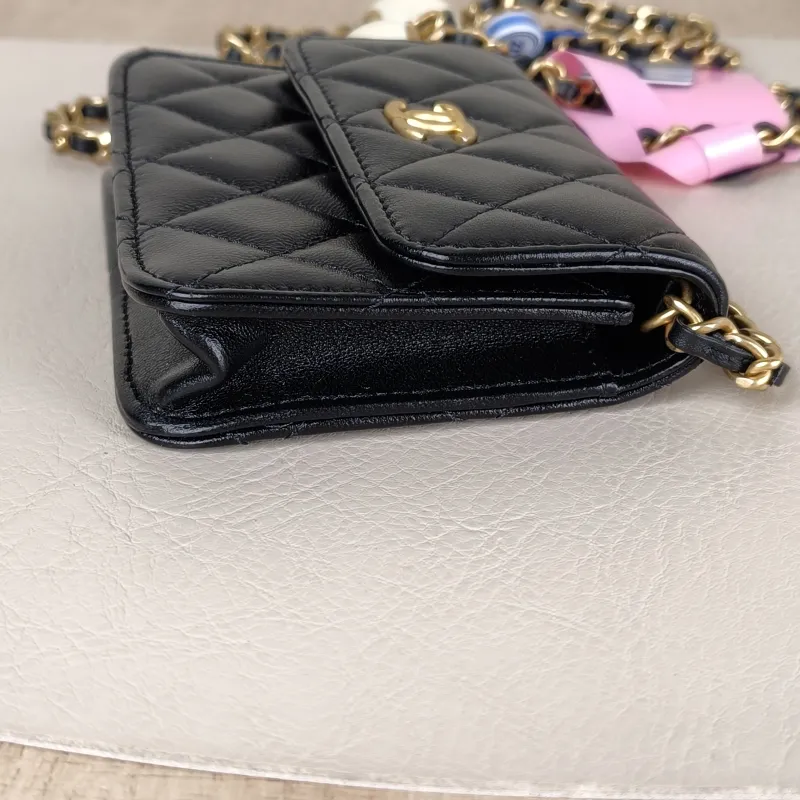 Chanel Crossbody Bag Crossbody Bag Black with Gold-Tone Hardware Lambskinmini12 × 2.5 × 9.5 cm — detail view 3 of 14