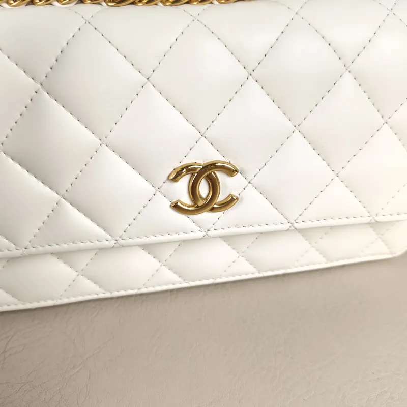 Chanel Top Handle Bag White One Size 21 × 4 × 11.5 cm — detail view 3 of 10