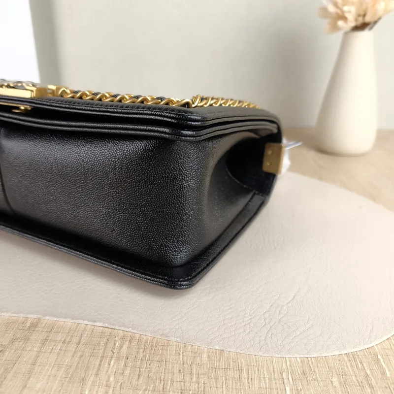 Chanel Crossbody Bag Le Boy​ Black Grained Calfskin Medium 25 × 9 × 15 cm — detail view 6 of 11