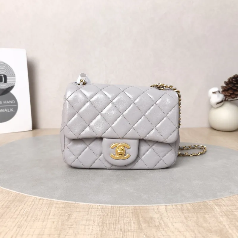 Chanel Crossbody Bag Grey Lambskin One Size17 × 8 × 13.5 cm