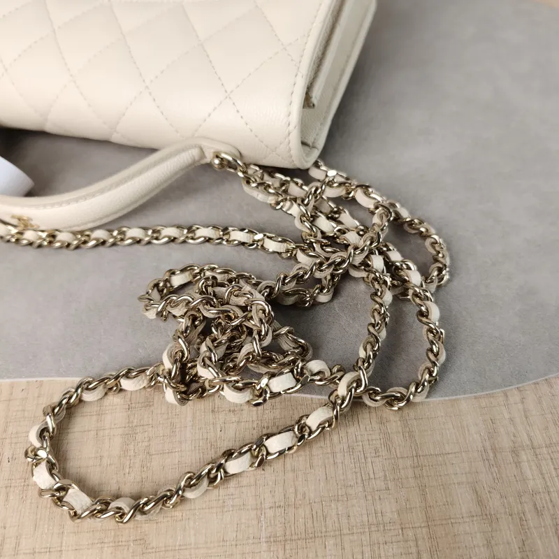 Chanel Backpack Backpack White Grained Calfskin One Size 18.2 × 5 × 14 cm — detail view 7 of 11