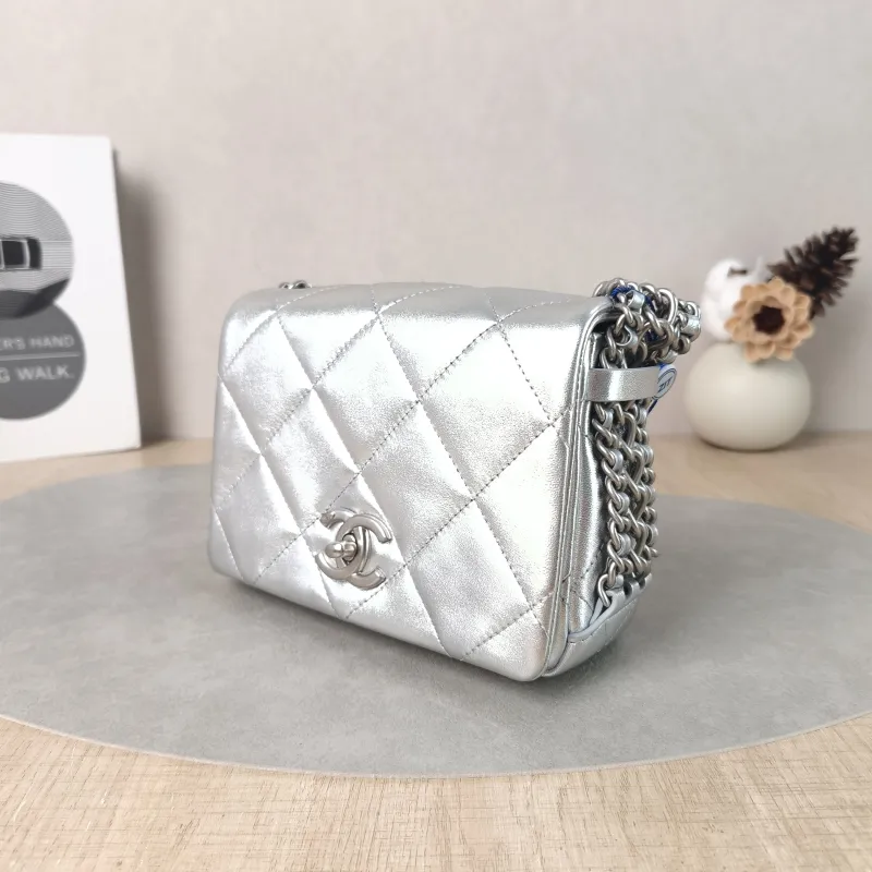 Chanel Shoulder Bag22p Silver Lambskin One Size17.5 × 6 × 12 cm — cover view 5 of 5