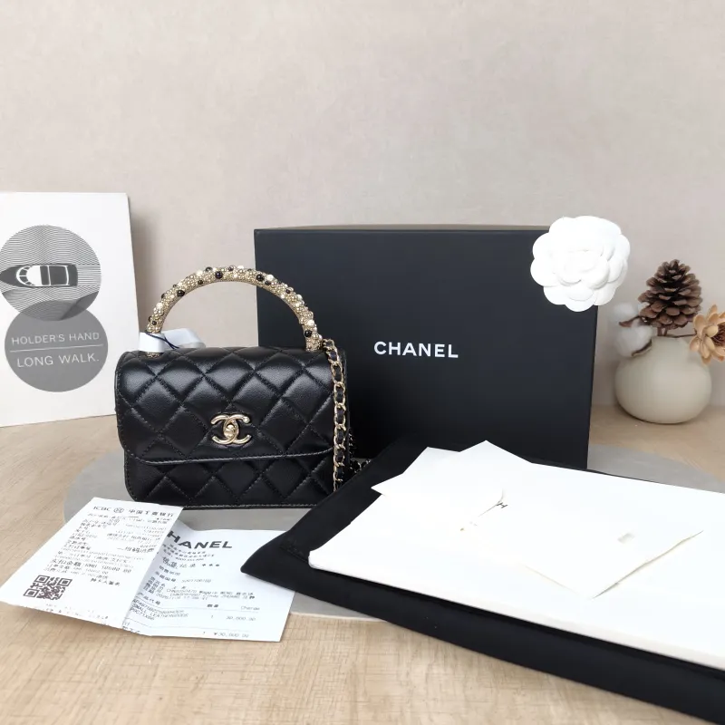 Chanel Crossbody Bag26c Pearl Black Lambskinmini15 × 5.5 × 10.5 cm — cover view 4 of 6
