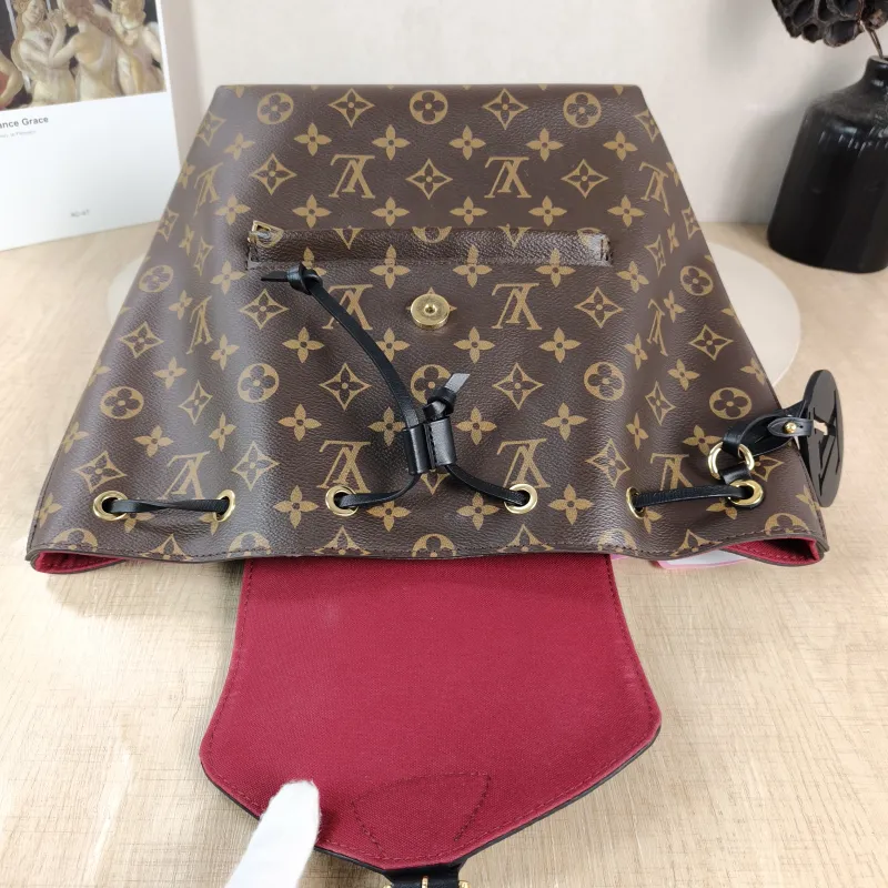 Louis Vuitton Backpack Montsouris Backpack Black PVC · Calfskin Small 27.5 × 14 × 33 cm — detail view 4 of 11