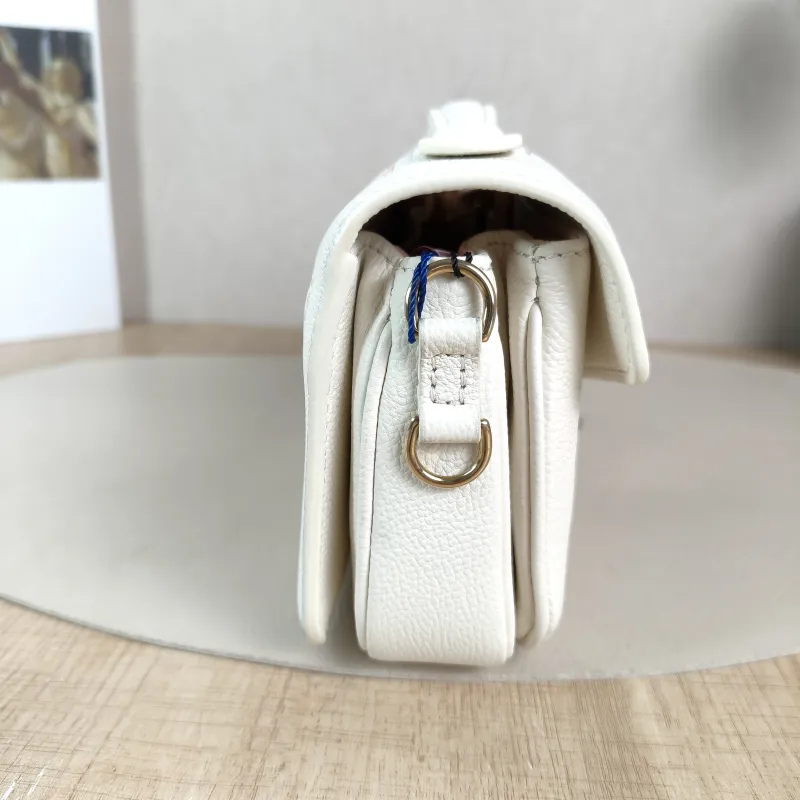 Louis Vuitton Crossbody Bag Pochette Métis East West White · Pink Calfskin Small 21.5 × 6 × 13.5 cm — detail view 10 of 13