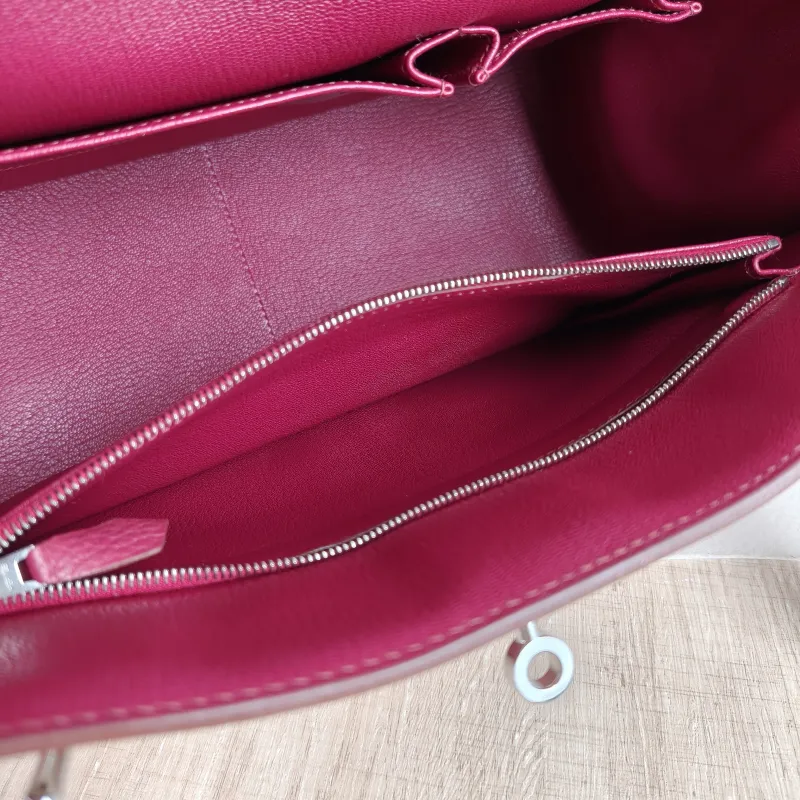 Hermès Shoulder Bag Jypsiere 31 K5 TC Calfskin Medium 31 × 14 × 25 cm T — detail view 11 of 12