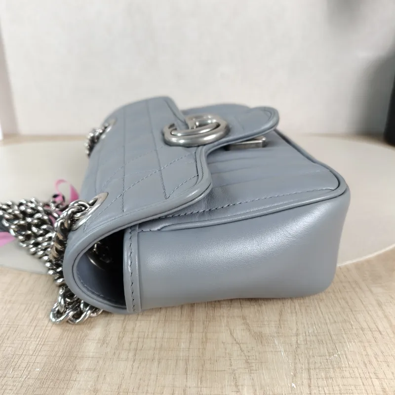 GUCCI Crossbody Bag GG Marmont Small Marmont 22 Grey Calfskin Small 22 × 6 × 13 cm Conditioned — detail view 2 of 11