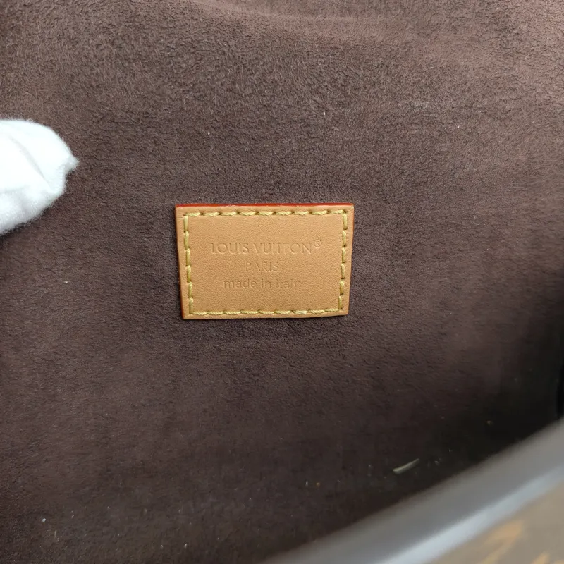 Louis Vuitton Crossbody Bag POCHETTE CAMILLE Monogram PVC One Size20.5 × 6 × 11 cm — detail view 5 of 12