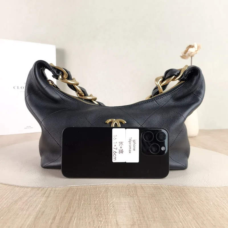 Chanel Shoulder Bag hobo Black Calfskin One Size 25 × 15 × 7.5 cm — cover view 3 of 5