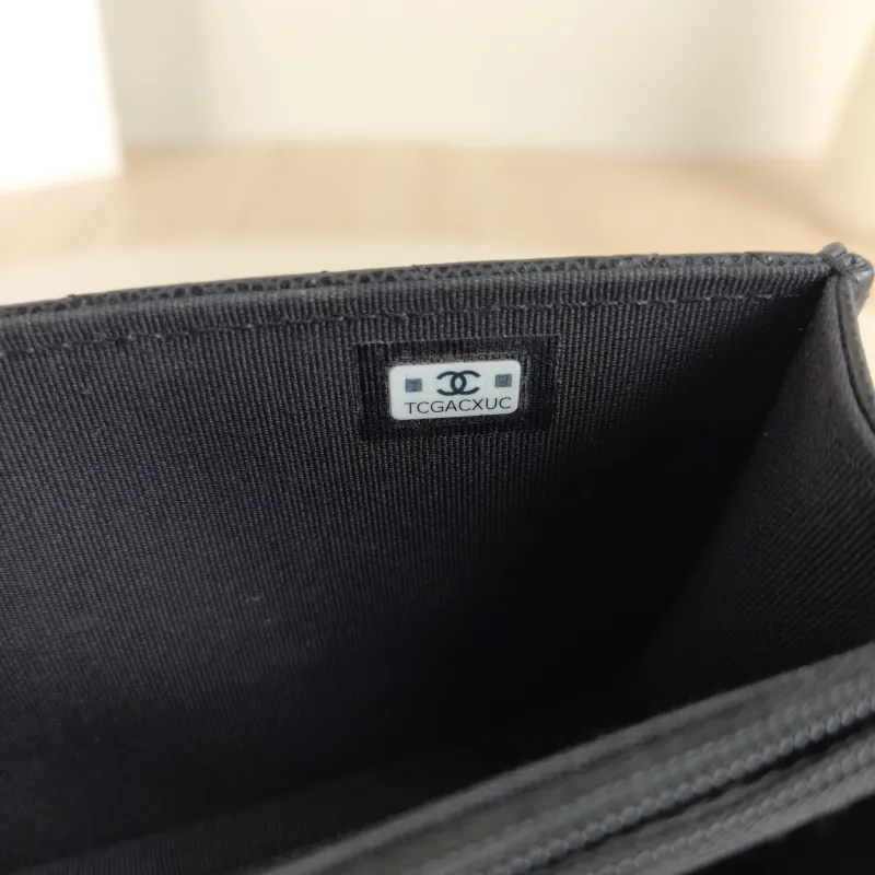 Chanel Crossbody Bag woc Black Calfskin Mini 19 × 6 × 11 cm — detail view 5 of 11