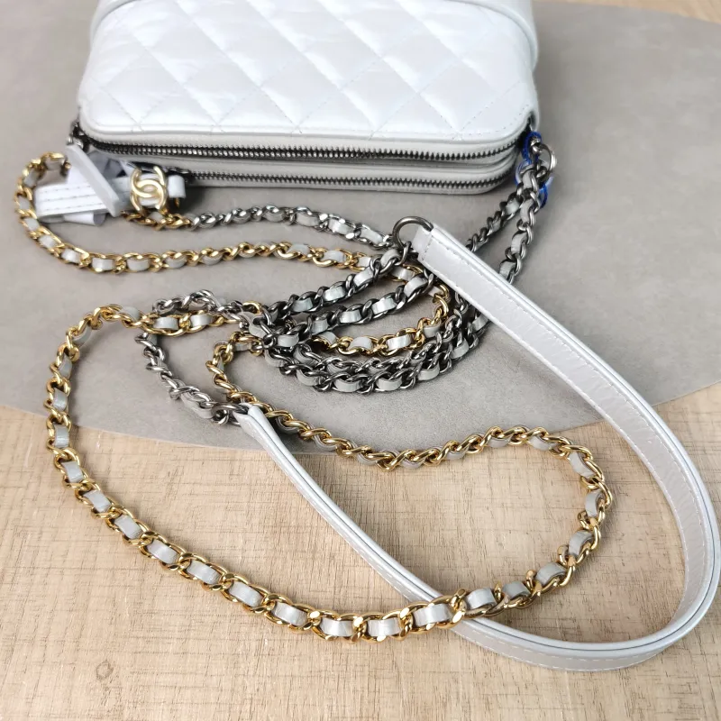 Chanel Crossbody Bag Gabrielle Gabrielle Bag Silver Calfskinmini19 × 4 × 10 cm — detail view 3 of 12