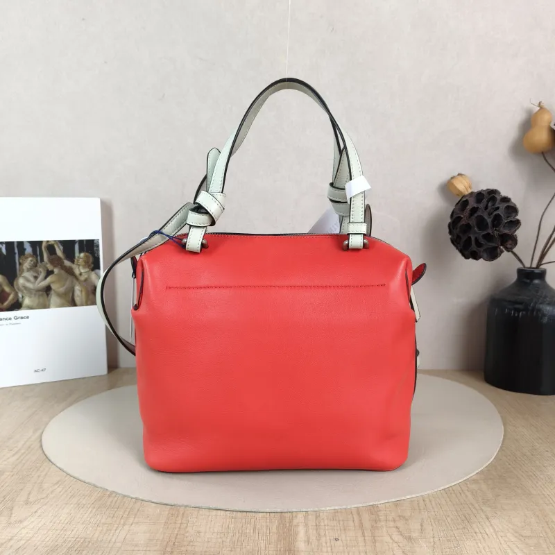 CELINE Crossbody Bag Crossbody Bag Red Calfskin One Size 23.5 × 10 × 23 cm — cover view 3 of 6