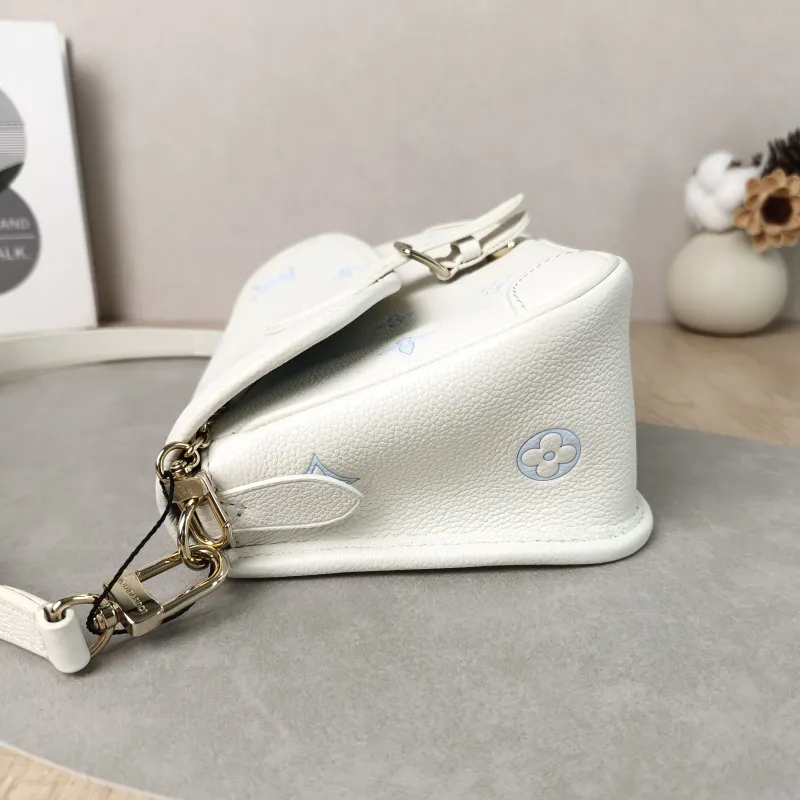 Louis Vuitton Crossbody Bag Diane Baguette Bag White · Blue Empreinte Embossed Calfskin Monogram Small24 × 9 × 15 cm — detail view 1 of 15