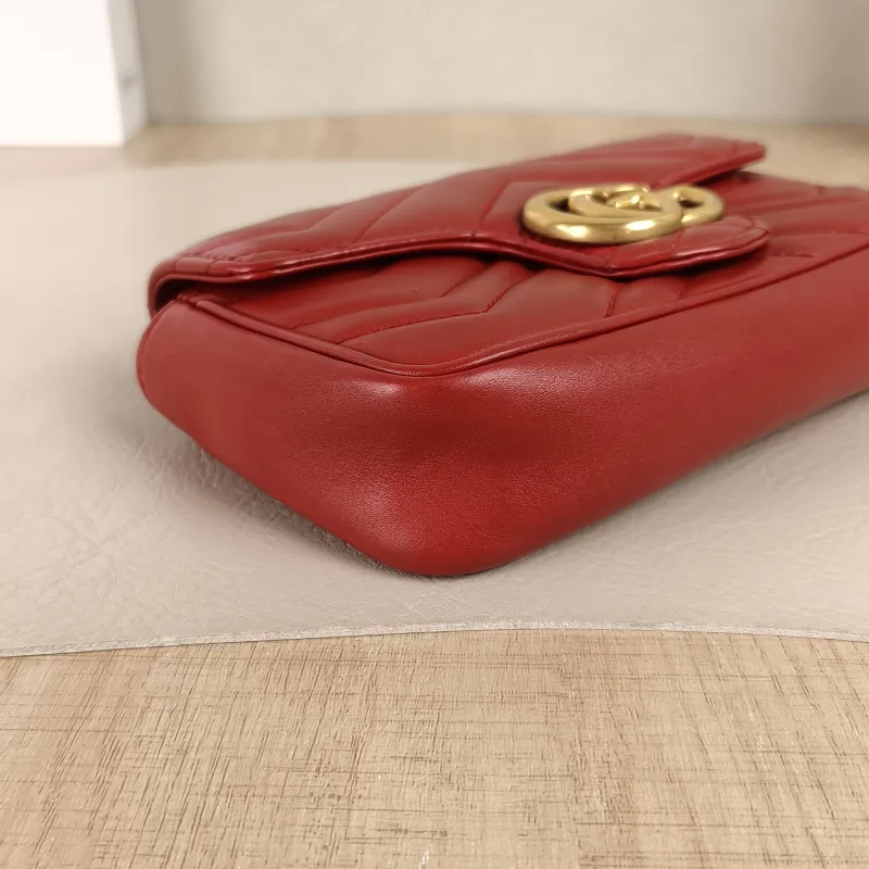 GUCCI Crossbody Bag GG Marmont Mini Marmont Mini Red Calfskinmini16.5 × 4.5 × 9.5 cm — detail view 4 of 12