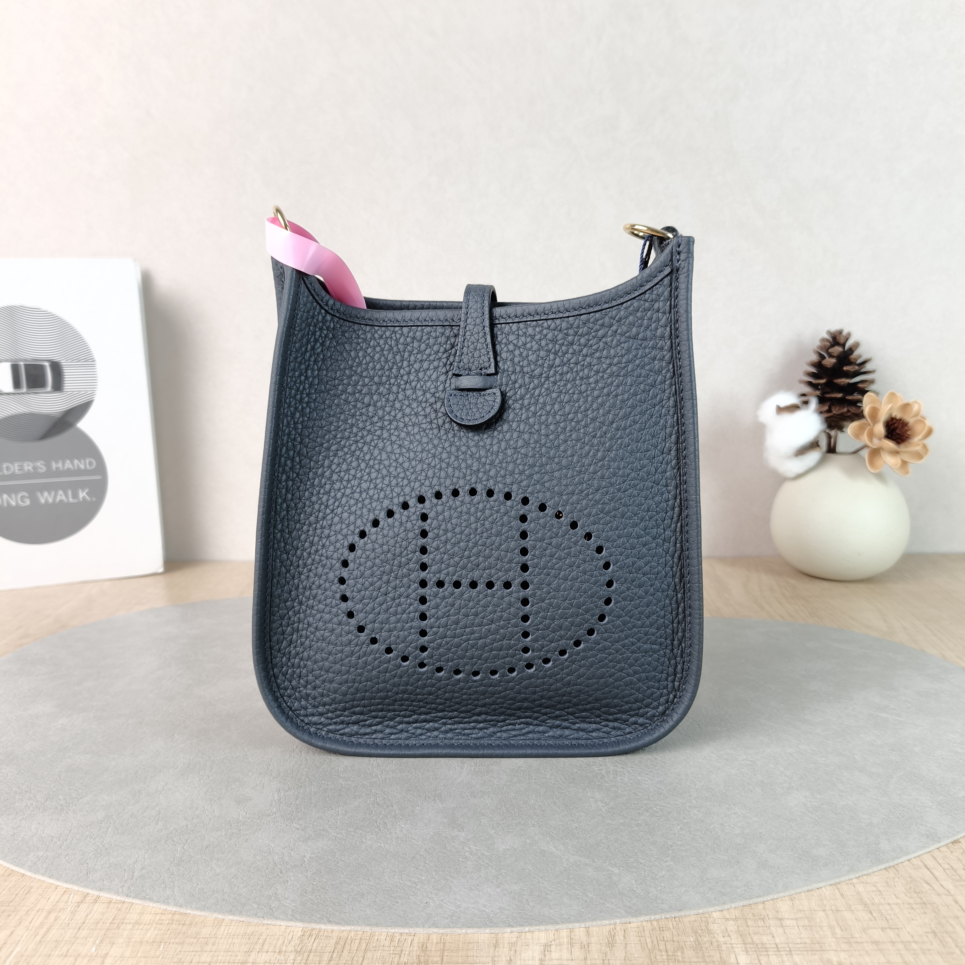Hermès Crossbody Bag Evelyne Mini 16 Mini 16H0 Taurillon Clemence TC Calfskinmini17 × 5.5 × 18 cm