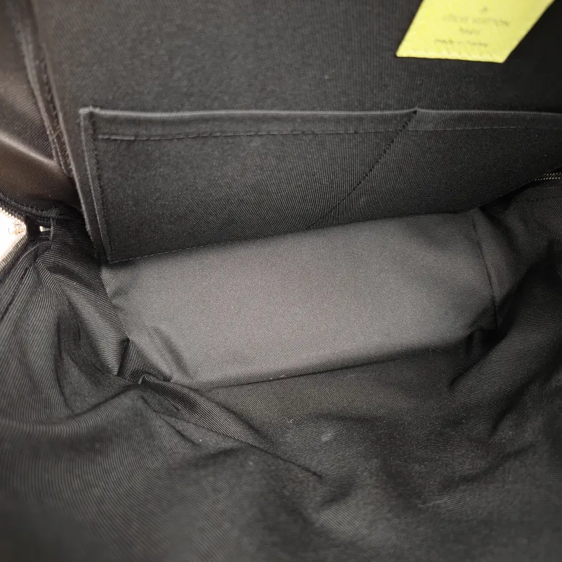 Louis Vuitton Backpack Discovery Slim Backpack Green PVC · Calfskin One Size28 × 13 × 38 cm — detail view 10 of 13