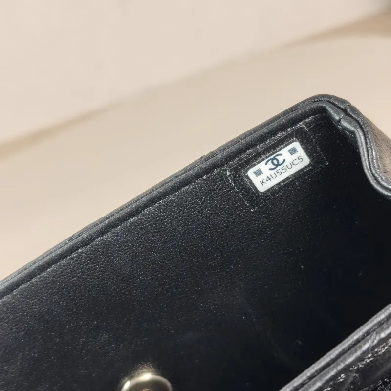 Chanel Crossbody Bag Crossbody Bag Black Lambskin One Size 19.5 × 4 × 11 cm — detail view 1 of 12