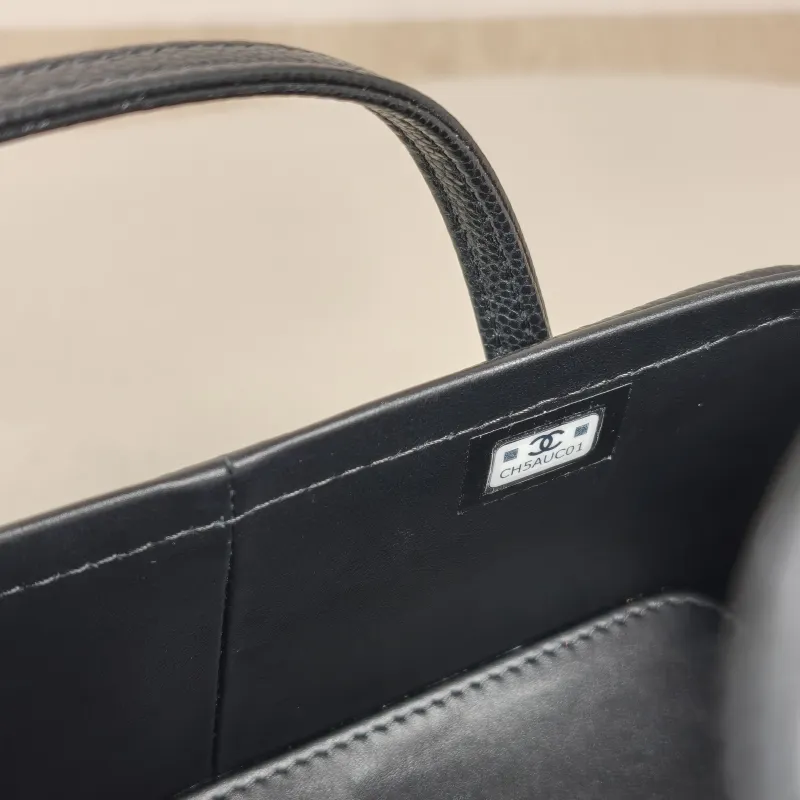 Chanel Shoulder Bag 26s preppy Shoulder Bag Black Grained Calfskin One Size 17 × 8 × 9.5 cm — detail view 2 of 11