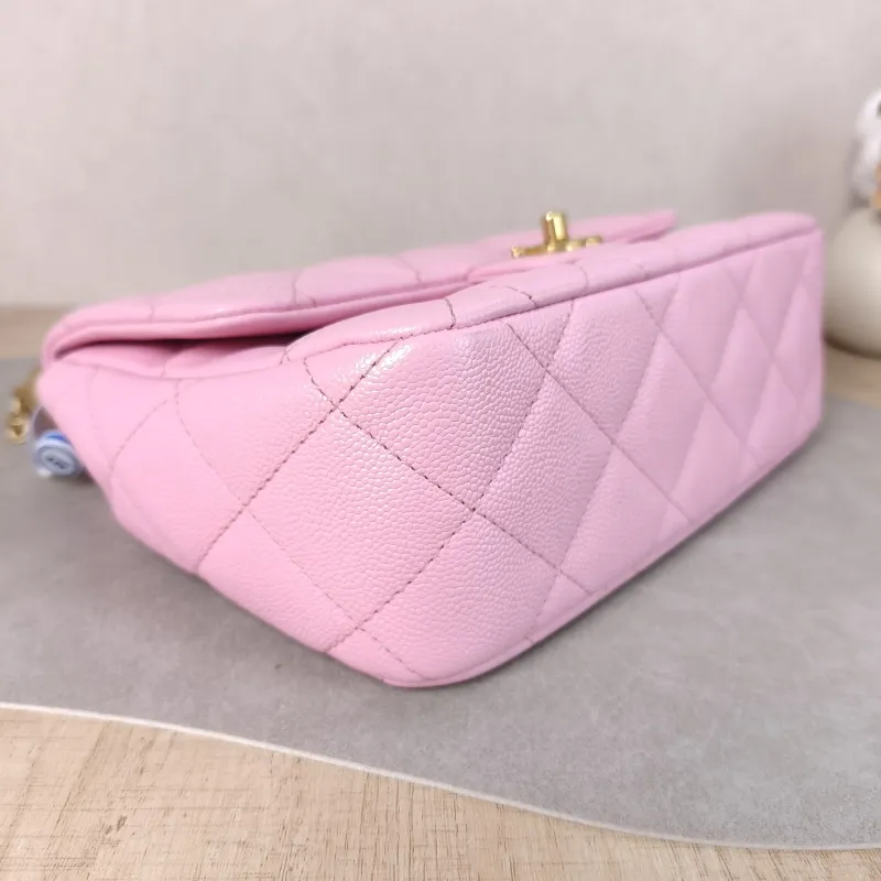 Chanel Crossbody Bag Pink Grained Calfskin One Size 24 × 8 × 17 cm — detail view 10 of 11