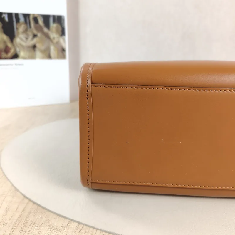 FENDI Crossbody Bag Sunshine Shopping Tote Caramel Calfskin Small 25.5 × 12 × 22.5 cm — detail view 3 of 12